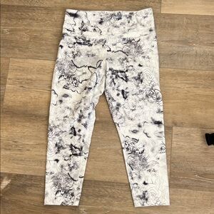 Balance Collection Monochrome Leggings